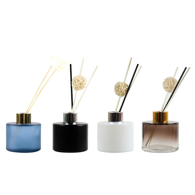 Blauer weißer duftender Reed Diffuser In Rose And Oud Geruch Capris
