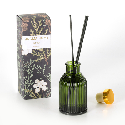 Gartenduft Glasflasche Reed Diffuser Private Label 100 ml mit goldfarbenem Metalldeckel