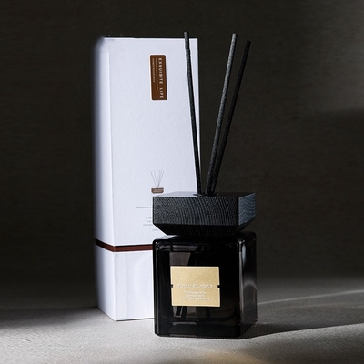 Glasflaschen-Stock-Aroma-Luxushauptgerüche Reed Diffuser 500ml mit Paket-Kasten