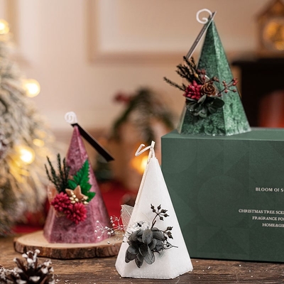 Romantische Blumen-Weihnachtsbaum-Pyramiden-Art Kegel-Säulen-Kerzen mit Geschenkbox 2pcs