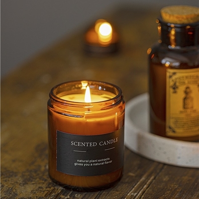 Amber Glass Soy Wax Scented-Glas-Sojabohnenöl-Kerzen-Brown-Farbe 180g