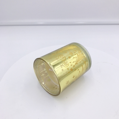 Selbst gemachte gelbe Galvanisierungsaroma-Ausgangskerze für Aromatherapie