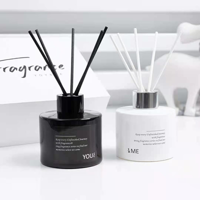 Geschenk Aroma-Reed Diffusers 2pk stellte Luxusparfüm 120ml mit Flugschreiber ein