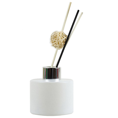 Blauer weißer duftender Reed Diffuser In Rose And Oud Geruch Capris