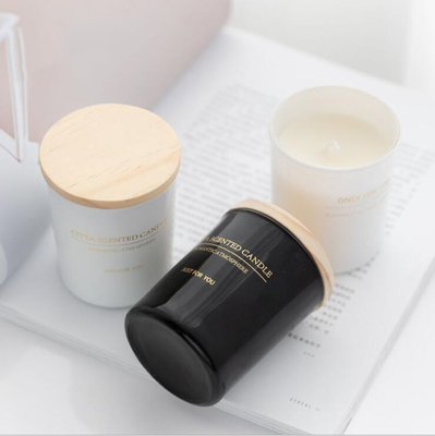 Aromatherapie-Sojabohnenöl-Aroma-Ausgangskerze 5Oz des Schwarz-EN15493 weiße mit hölzernem Deckel