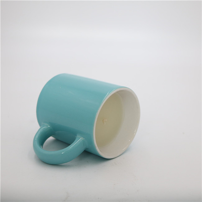 Aroma-Ausgangsroch glänzende blaue runde Tee-Schale keramische Sojabohnenöl-Kerze 5.5oz